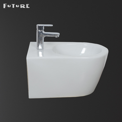 Badezimmer-Bidet mit hoher Dichte an der Wand befestigt