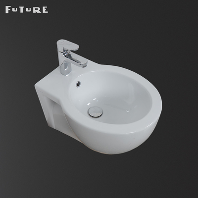 Schwerkraft, die zurück zu Wand-Bidet errötet