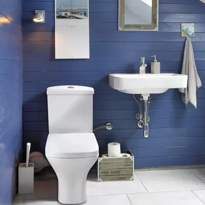 Moderne kurze Projektions-ideale randlose Standardtoilette Großbritannien konform